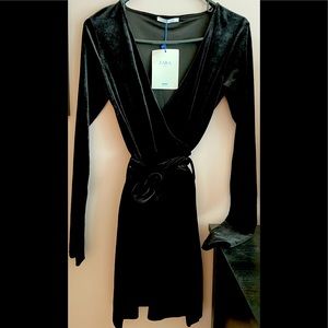 Zara Black V-Neck Mini Dress with Belt